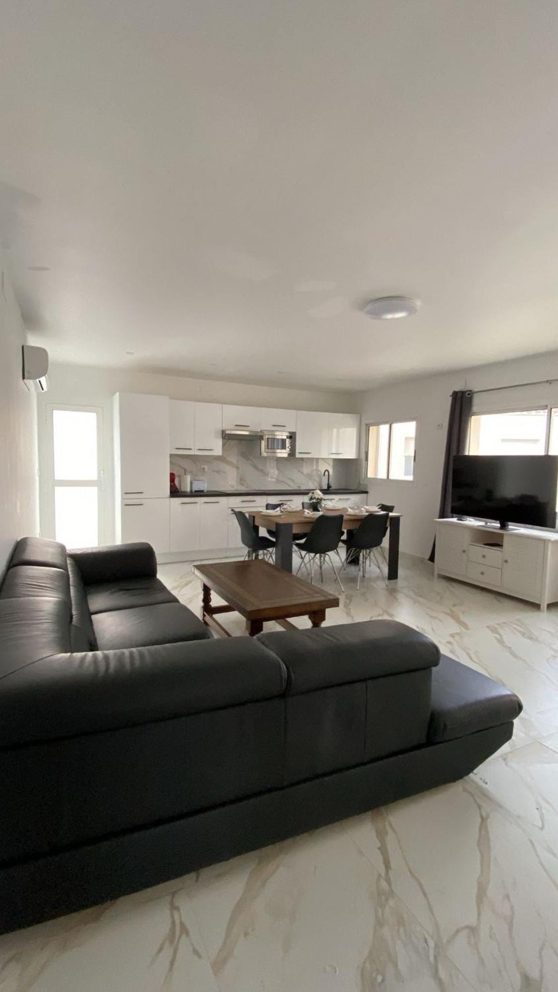 Requesens Playa Apartment Empuriabrava Exterior photo